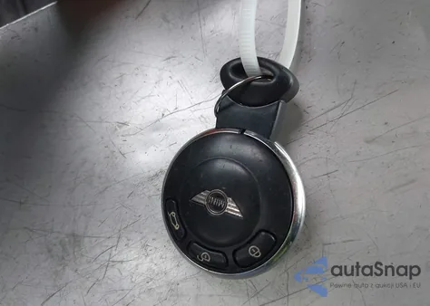 2013 Mini Hardtop Cooper z USA, uszkodzony, nr VIN WMWSU3C58DT686294